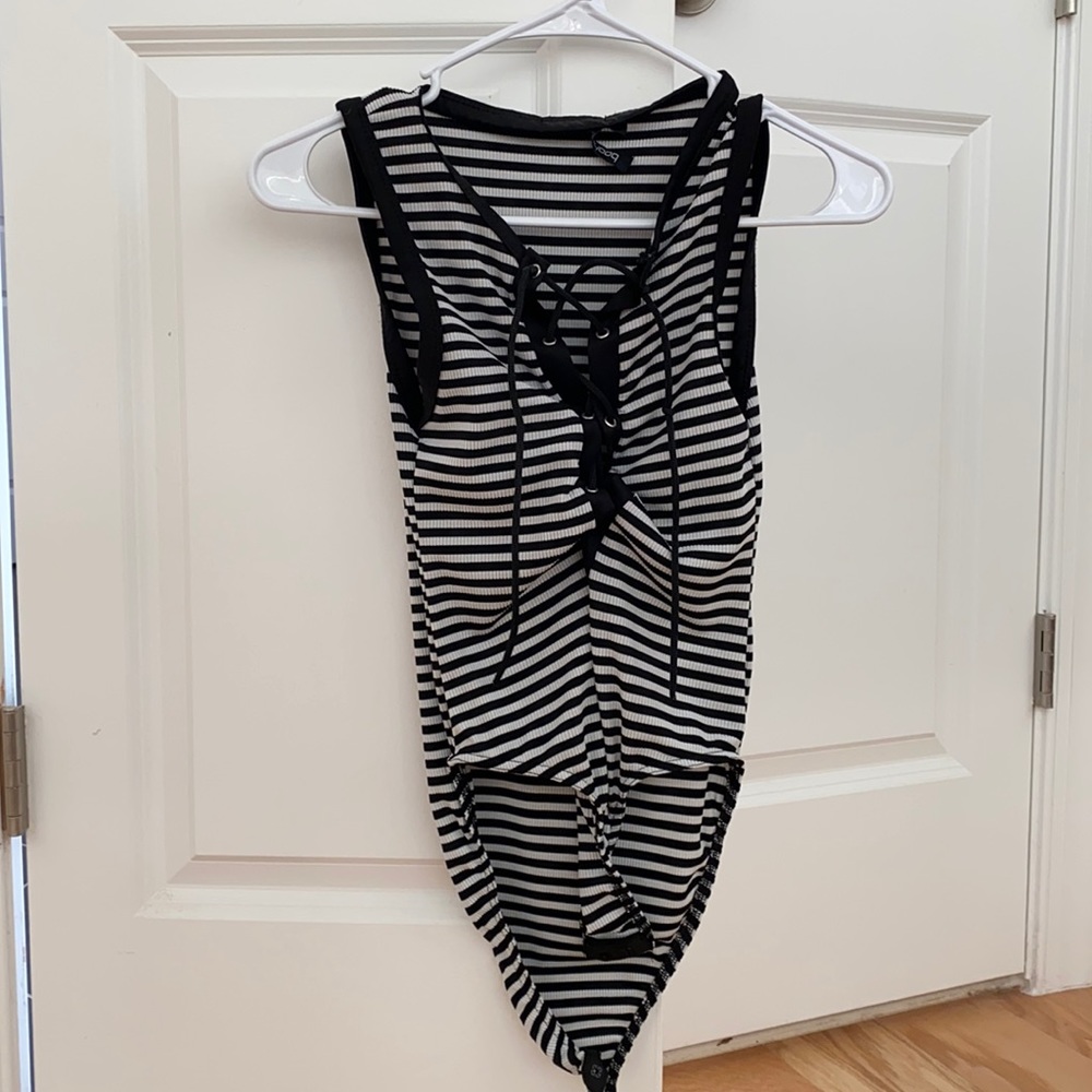 Boohoo size 4 bodysuit